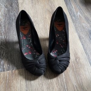 Rocket Dog Orient Thai silk heels